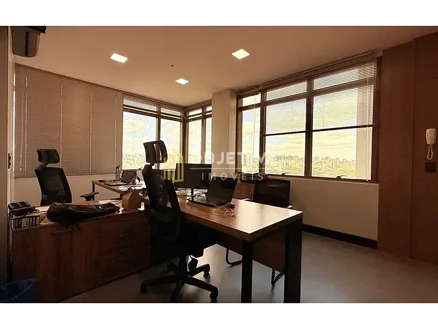 Sala à venda, no bairro São Geraldo em Porto Alegre