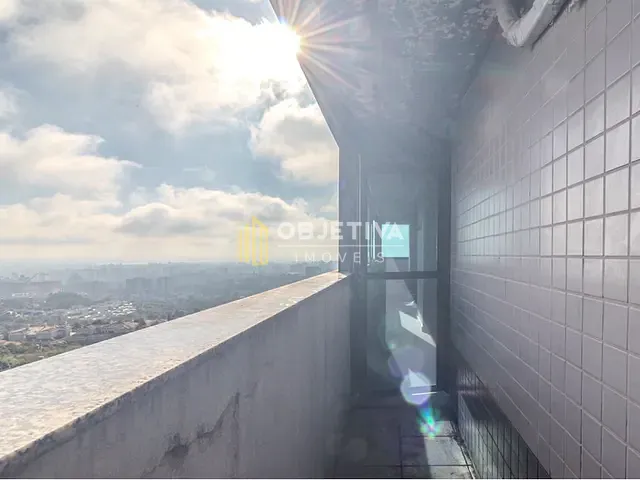 Sala à venda, no bairro Três Figueiras em Porto Alegre