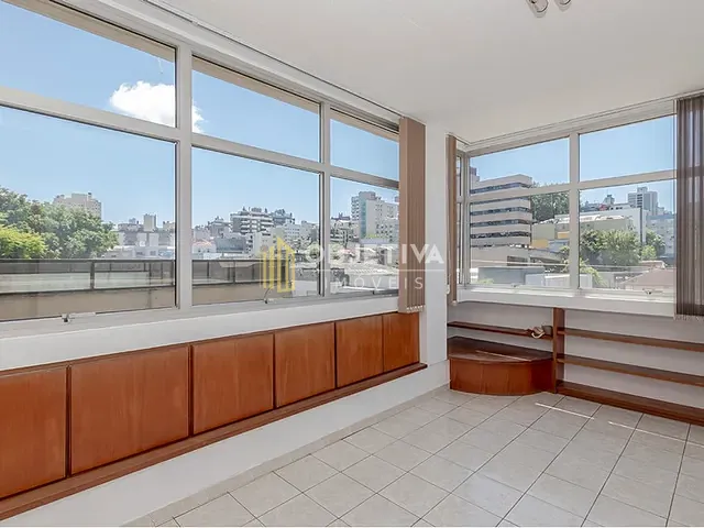 Sala à venda, no bairro Auxiliadora em Porto Alegre