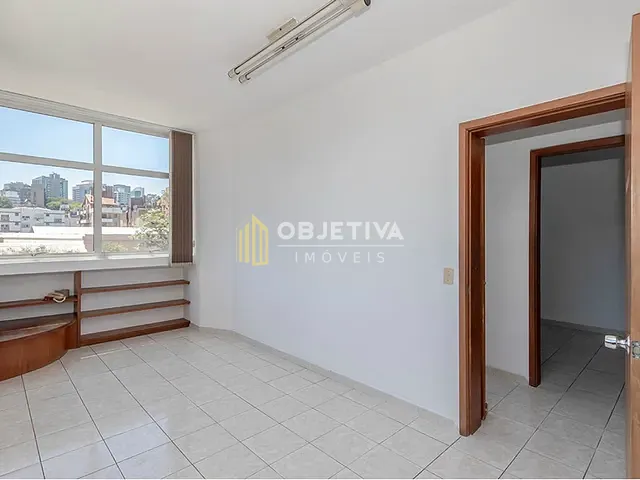 Sala à venda, no bairro Auxiliadora em Porto Alegre
