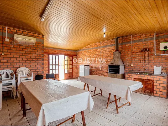 Loja à venda, no bairro Santa Maria Goretti em Porto Alegre
