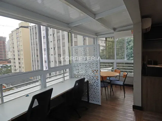Sala à venda, no bairro Vila Mariana em São Paulo