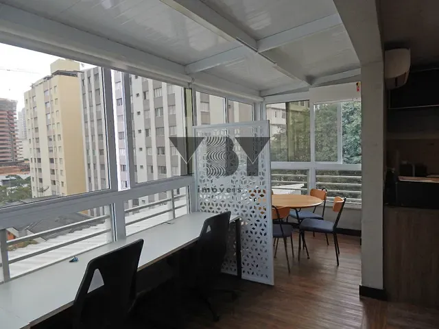 Sala à venda, no bairro Vila Mariana em São Paulo