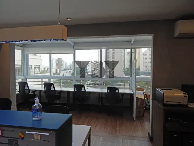 Sala à venda, no bairro Vila Mariana em São Paulo