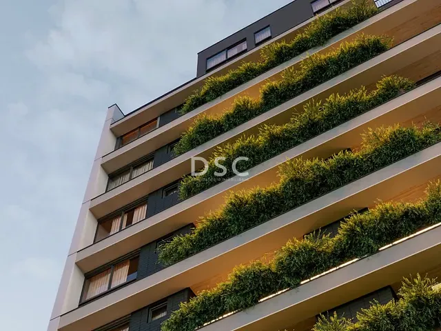 Cobertura / Penthouse 1 quarto e 2 banheiros, à venda, no bairro Centro em Curitiba