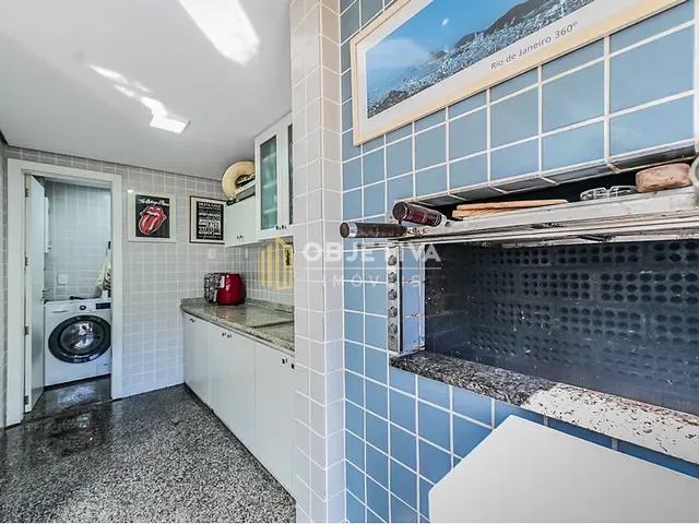 Apartamento 2 quartos e 2 banheiros, à venda, no bairro Rio Branco em Porto Alegre