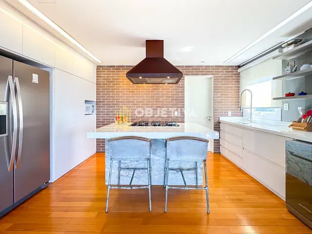 Apartamento 3 quartos e 7 banheiros, à venda, no bairro Bela Vista em Porto Alegre