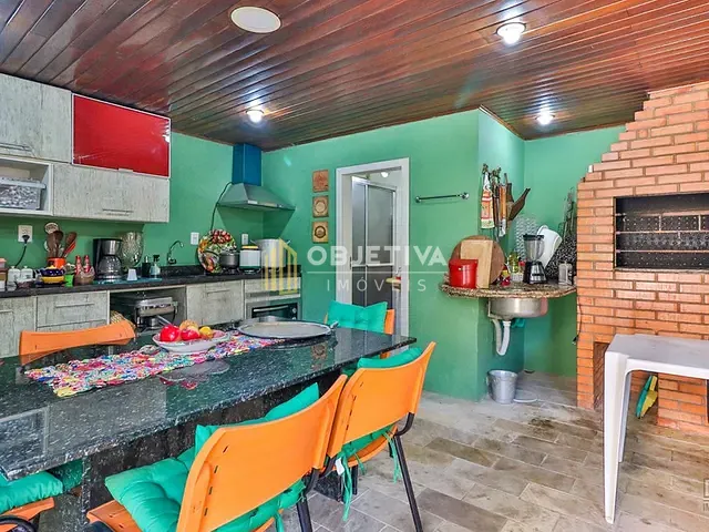 Casa 6 quartos e 6 banheiros, à venda, no bairro Rubem Berta em Porto Alegre