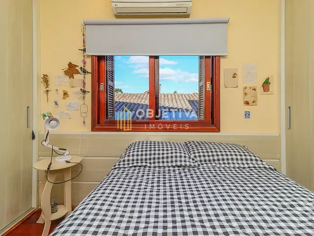 Casa 6 quartos e 6 banheiros, à venda, no bairro Rubem Berta em Porto Alegre