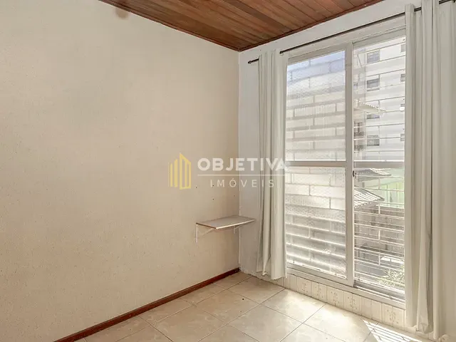 Apartamento 2 quartos e 1 banheiro, à venda, no bairro Glória em Porto Alegre