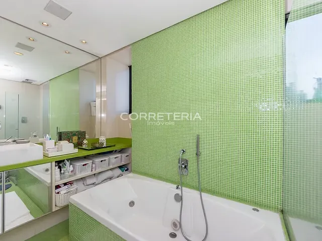 Apartamento 1 quarto e 3 banheiros, à venda, no bairro Moema em São Paulo