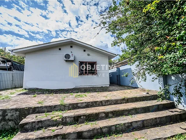 Casa 3 quartos e 1 banheiro, à venda, no bairro Santa Tereza em Porto Alegre