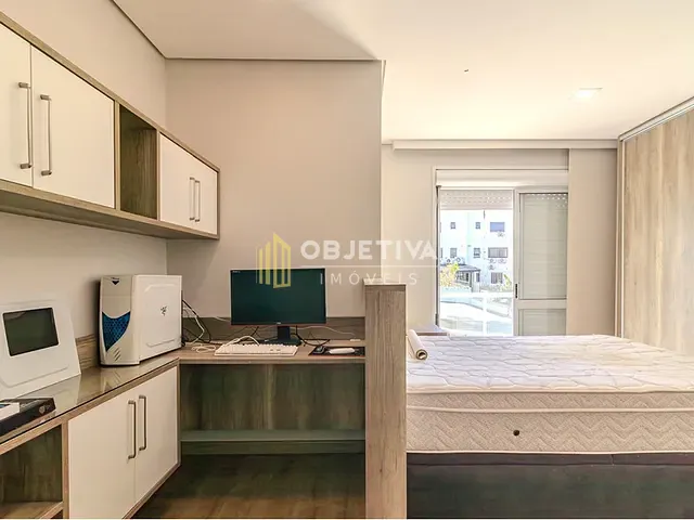 Casa 4 quartos e 6 banheiros, à venda, no bairro Chácara das Pedras em Porto Alegre