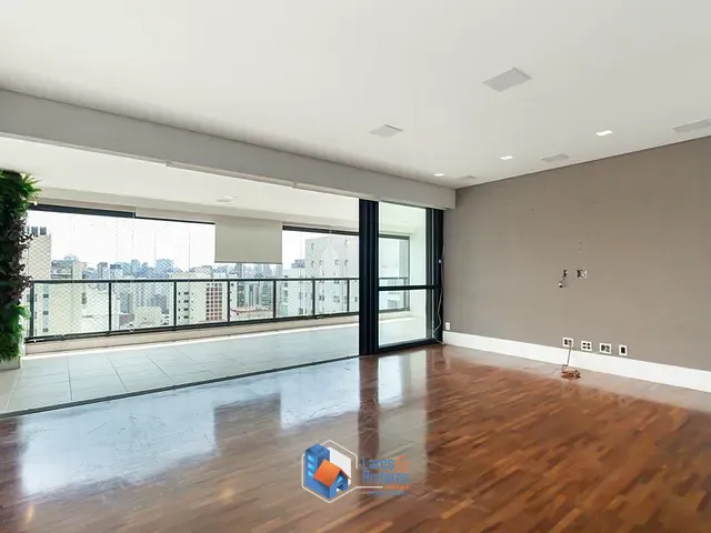 Apartamento 3 quartos e 5 banheiros, à venda, no bairro Vila Uberabinha em São Paulo
