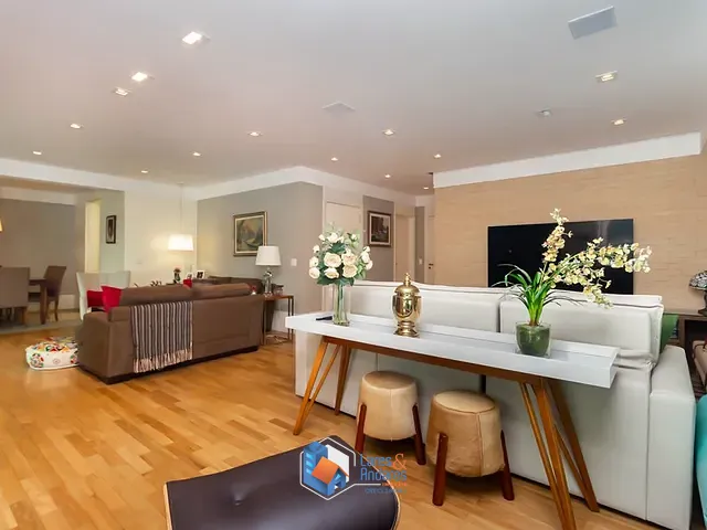 Apartamento 4 quartos e 5 banheiros, à venda, no bairro Campo Belo em São Paulo