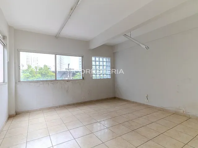 Loja à venda, no bairro Vila Leopoldina em São Paulo
