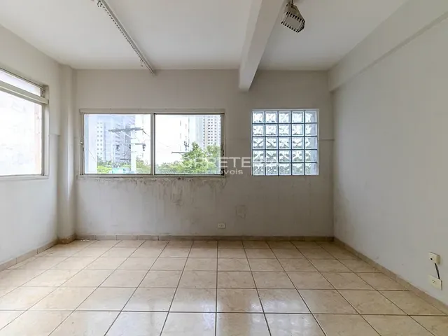Loja à venda, no bairro Vila Leopoldina em São Paulo