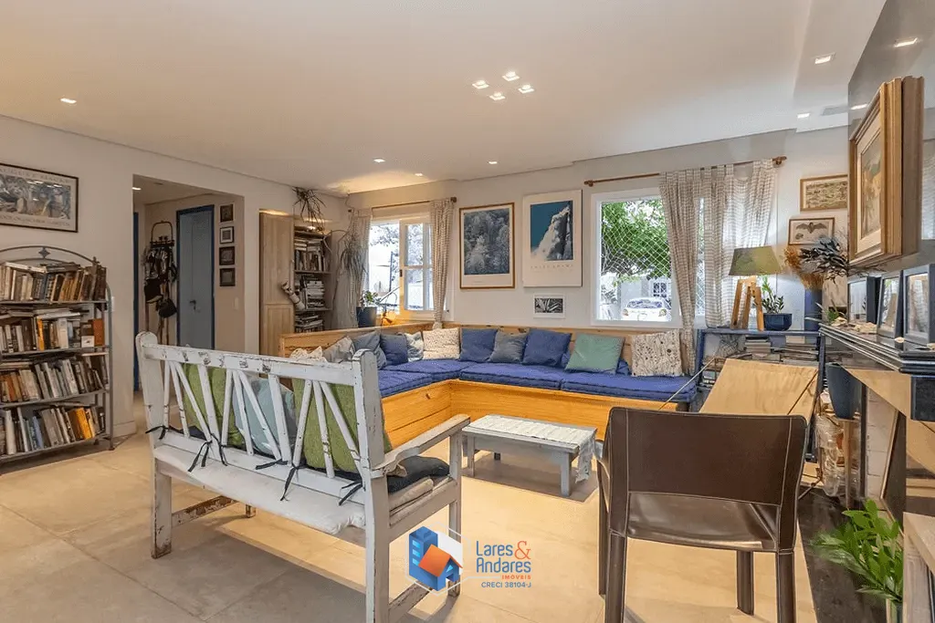 Casa, 3 quartos, 330 m² - Foto 1