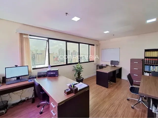 Sala à venda, no bairro Saúde em São Paulo