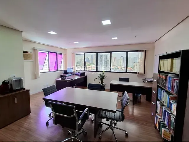 Sala à venda, no bairro Saúde em São Paulo