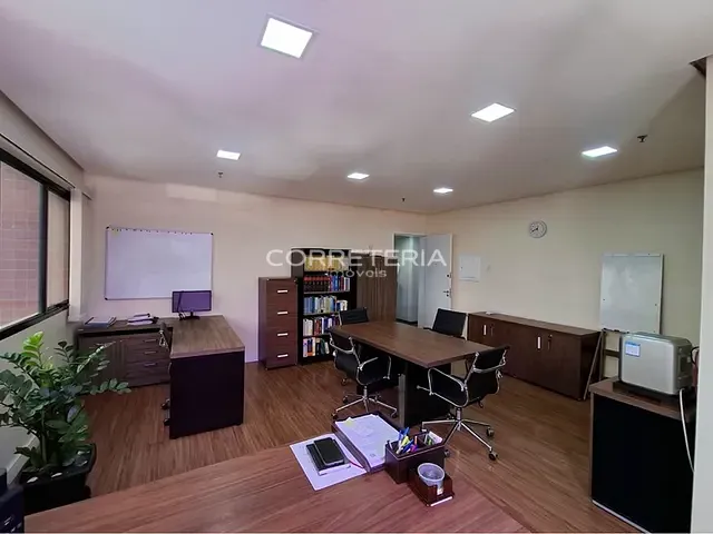Sala à venda, no bairro Saúde em São Paulo