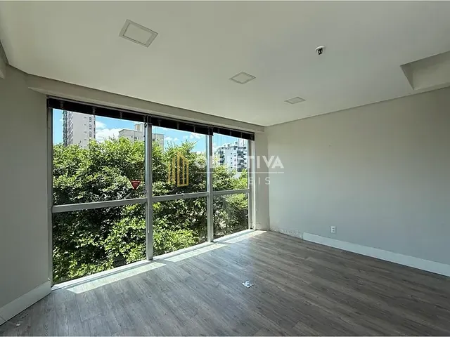 Sala à venda, no bairro Higienópolis em Porto Alegre