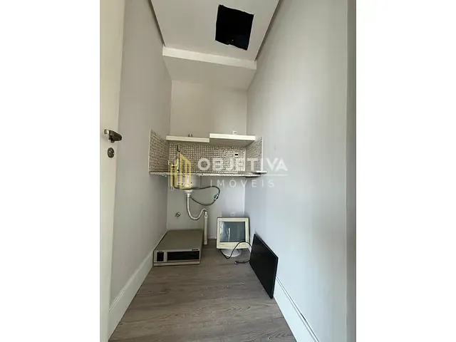 Sala à venda, no bairro Higienópolis em Porto Alegre