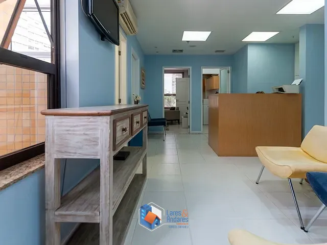 Sala à venda, no bairro Vila Mariana em São Paulo