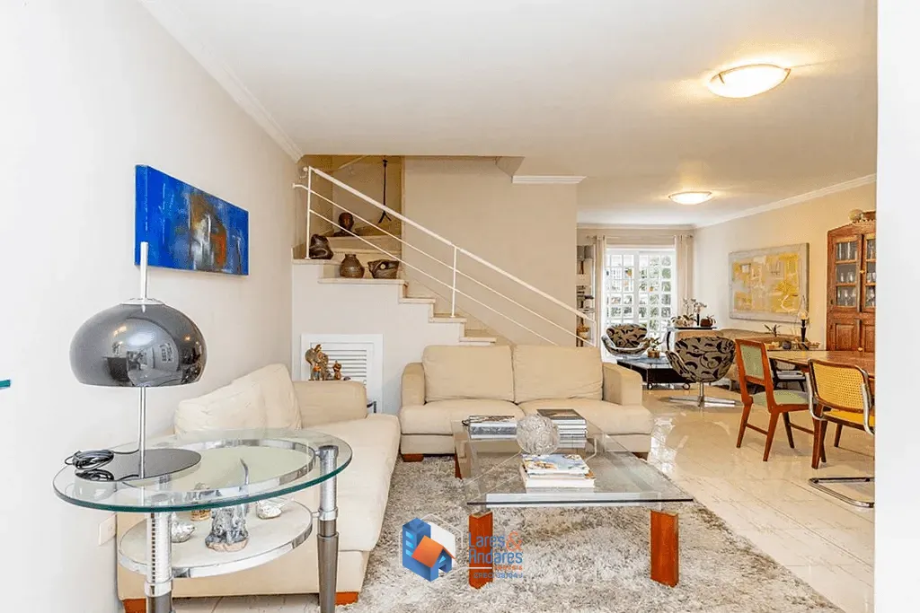 Casa, 4 quartos, 260 m² - Foto 1