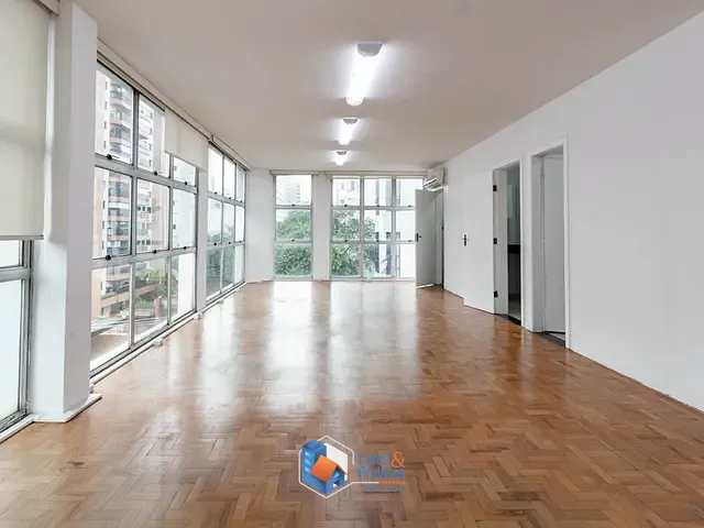 Sala à venda, no bairro Brooklin Paulista em São Paulo
