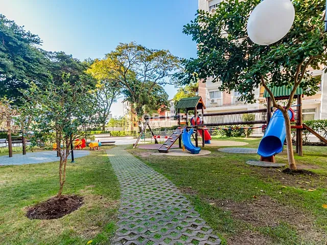 Apartamento 3 quartos e 2 banheiros, à venda, no bairro Passo da Areia em Porto Alegre
