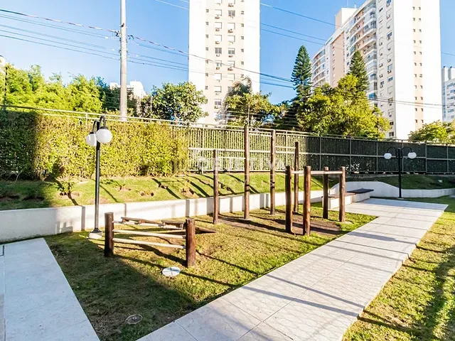 Apartamento 3 quartos e 2 banheiros, à venda, no bairro Passo da Areia em Porto Alegre