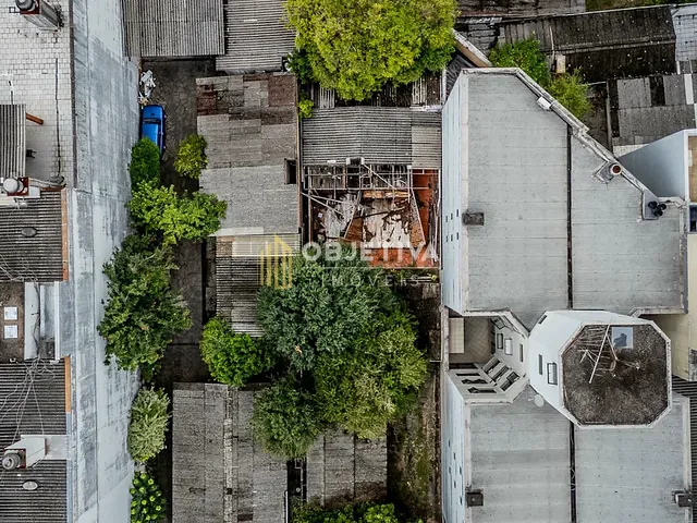 Terreno à venda, no bairro Partenon em Porto Alegre