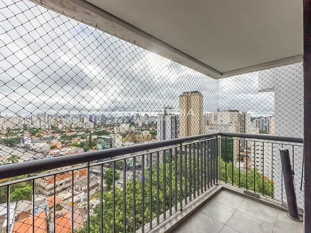 Apartamento 3 quartos e 3 banheiros, à venda, no bairro Moema em São Paulo