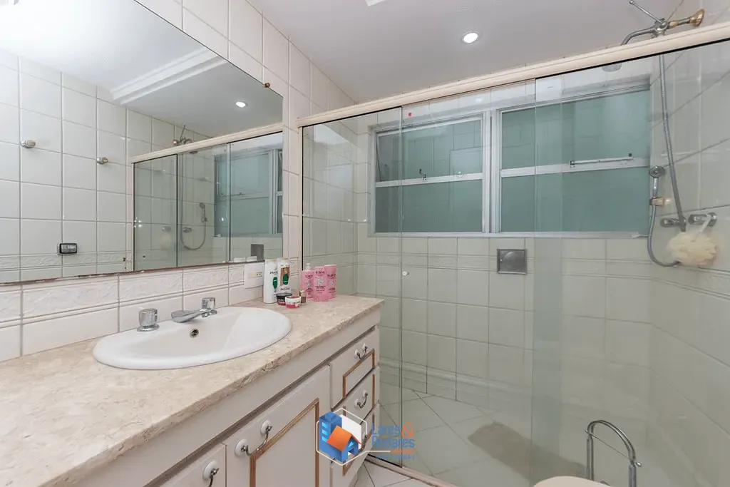 Apartamento, 3 quartos, 190 m² - Foto 2