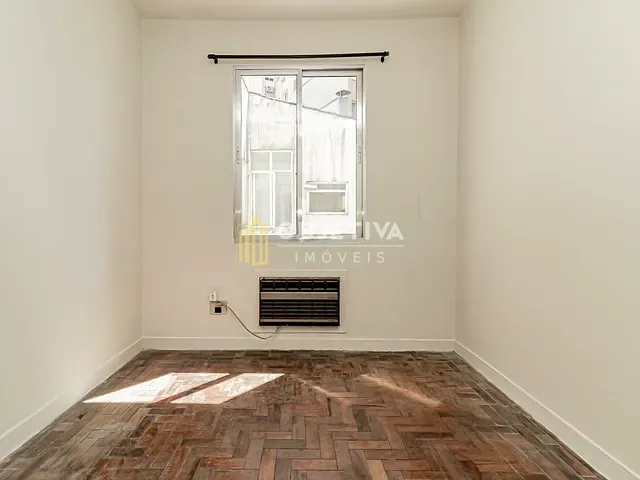 Apartamento 3 quartos e 2 banheiros, à venda, no bairro Santana em Porto Alegre