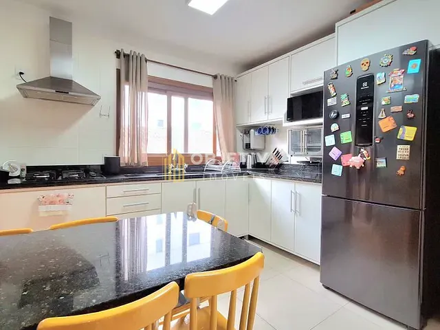 Apartamento 3 quartos e 3 banheiros, à venda, no bairro Rio Branco em Porto Alegre