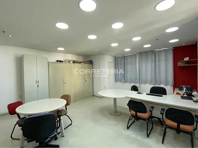 Sala à venda, no bairro Chácara Santo Antônio (Zona Sul) em São Paulo