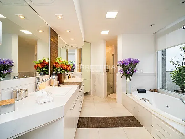 Cobertura / Penthouse 4 quartos e 6 banheiros, à venda, no bairro Alto da Boa Vista em São Paulo