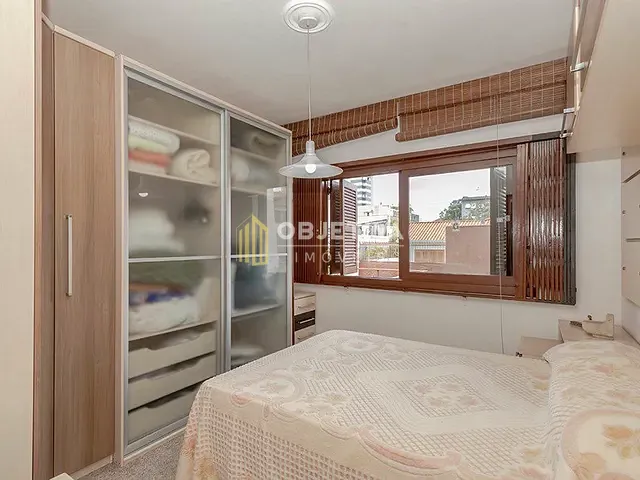 Casa 3 quartos e 4 banheiros, à venda, no bairro Jardim Planalto em Porto Alegre