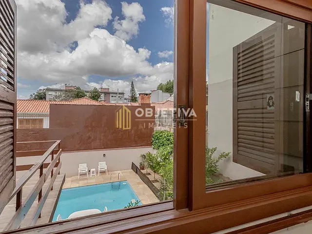 Casa 3 quartos e 4 banheiros, à venda, no bairro Jardim Planalto em Porto Alegre