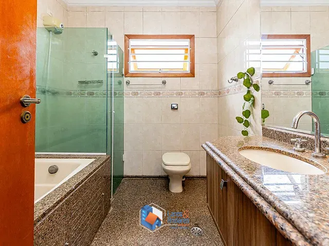 Casa 4 quartos e 6 banheiros, à venda, no bairro Vila Anhanguera em São Paulo