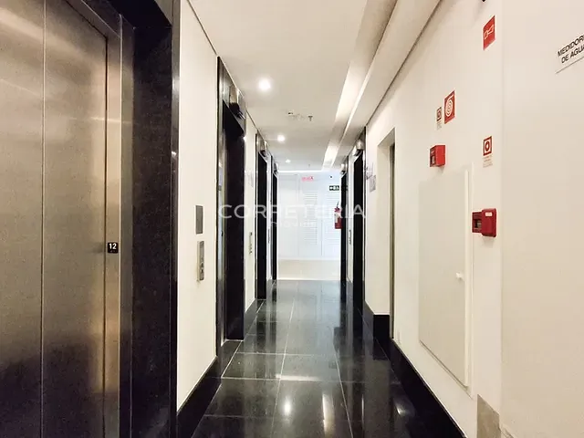 Sala à venda, no bairro Santa Cecília em São Paulo