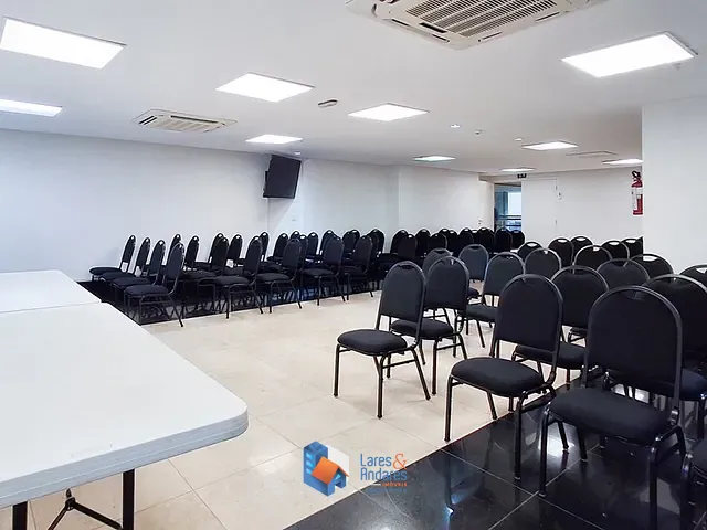 Sala à venda, no bairro Santa Cecília em São Paulo