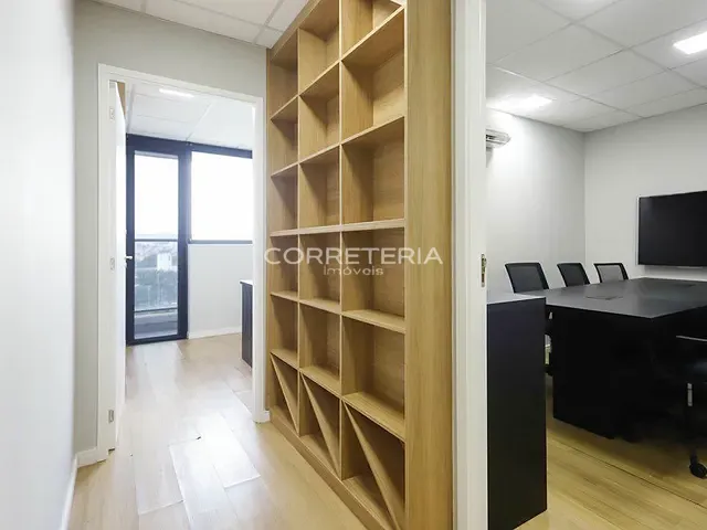 Sala à venda, no bairro Água Branca em São Paulo