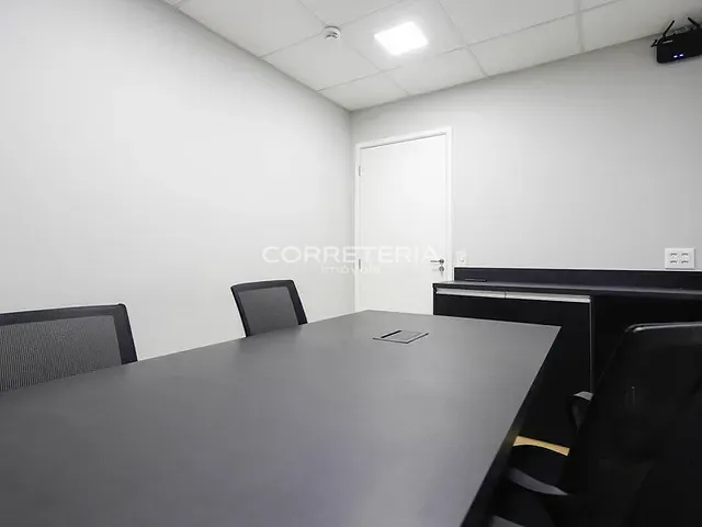 Sala à venda, no bairro Água Branca em São Paulo