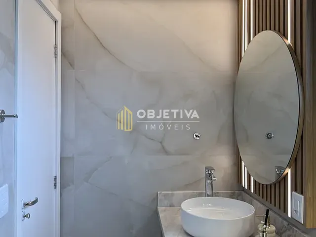 Apartamento 2 quartos e 4 banheiros, à venda, no bairro Cristal em Porto Alegre