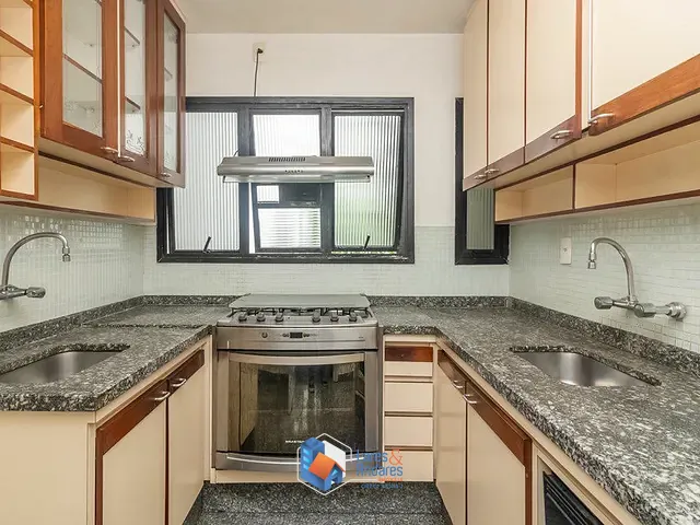 Apartamento 4 quartos e 4 banheiros, à venda, no bairro Itaim Bibi em São Paulo
