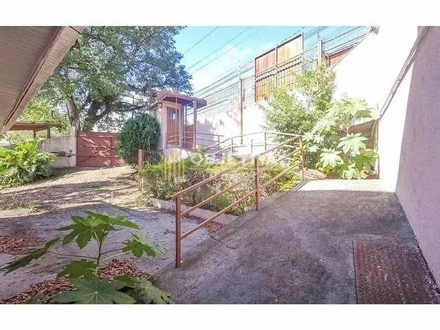 Casa 8 quartos e 6 banheiros, à venda, no bairro Glória em Porto Alegre