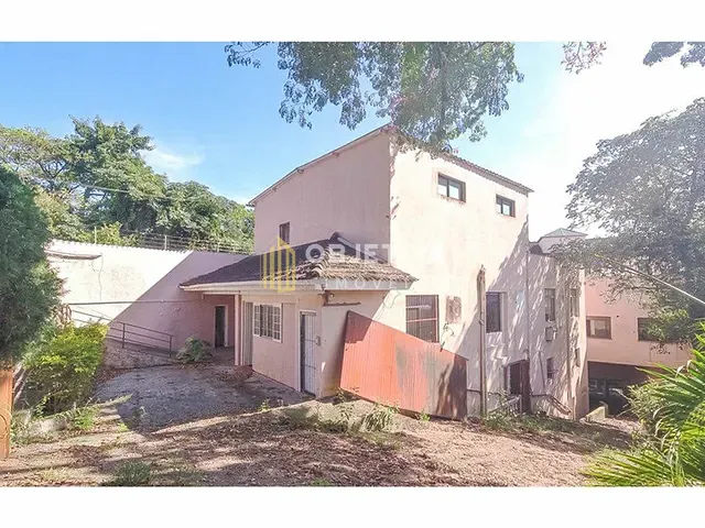 Casa 8 quartos e 6 banheiros, à venda, no bairro Glória em Porto Alegre